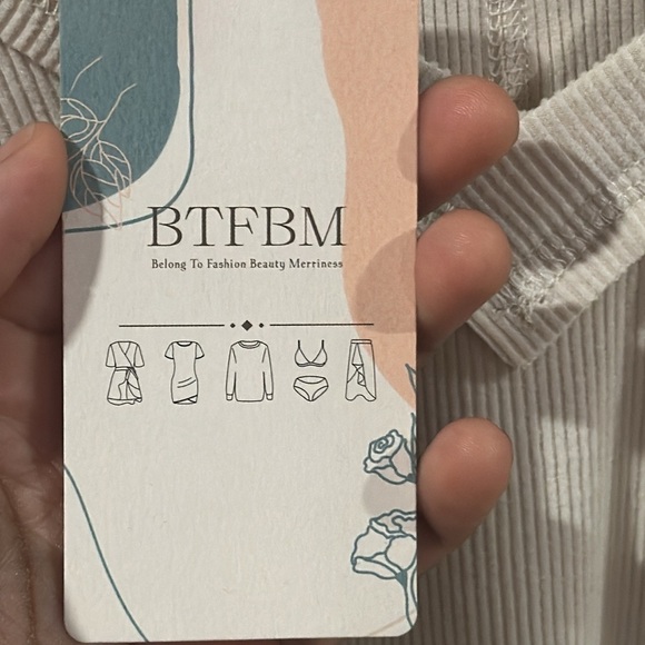 BTFBM Ribbed Knit Sweater Sz XL NWT - Picture 2 of 6